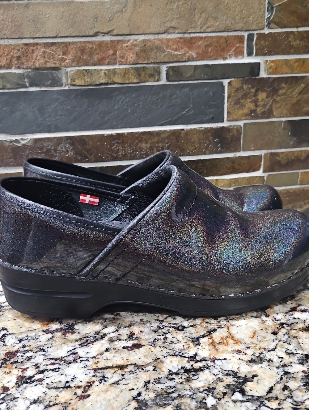 EUC Sanita Pro/Work Clogs 39/8.5. Unique Iridescent Microglitter w No Slip soles